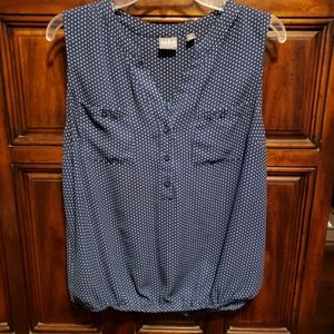 LAST CHANCE!! Soho/New York & Co sleeveless blouse